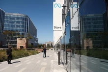 Cửa hàng bán lẻ thiết bị thực tế ảo của Meta Platforms tọa lạc tại thị trấn Burlingame, bang California, Mỹ. (Ảnh: Reuters)