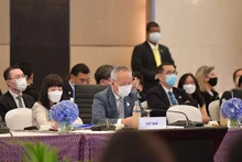 Thứ trưởng Công thương Trần Quốc Khánh cùng đoàn Việt Nam tham dự hội nghị.