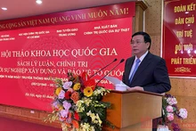 Đồng chí Nguyễn Xuân Thắng phát biểu đề dẫn. Ảnh: TRỊNH DŨNG