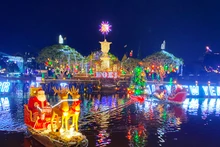 Tưng bừng đón Giáng sinh ở Nhà thờ chính tòa Phát Diệm
