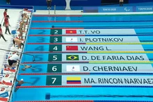 Võ Thanh Tùng bơi ở làn số 2. 