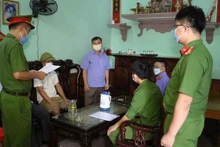 Từ tố giác của người dân, 4 cán bộ xã ở Nghệ An bị khởi tố