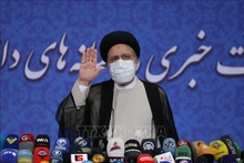 Tổng thống đắc cử Iran Ebrahim Raisi tại cuộc họp báo ở Tehran ngày 21/6/2021. Ảnh: AFP/TTXVN