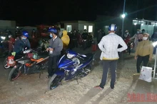 Những người trở về đang được lực lượng sàng lọc để xử lý phù hợp.