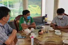 Đại điện Công ty Điện lực Kon Tum đến làm việc, khuyến nghị nâng cao cảnh giác đối với khách hàng nhận được cuộc gọi mạo danh TCT Điện lực Miền Trung.