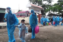 Các công dân được cách ly tại Trường Tiểu học tại thị trấn Tầm Vu, huyện Châu Thành, tỉnh Long An.