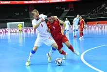 Buộc đối thủ trên cơ phải chia điểm, đội tuyển futsal Việt Nam giành quyền đi tiếp vào vòng 1/8 VCK FIFA futsal World Cup 2021. (Ảnh: VFF)