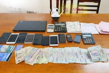 Tang vật Công an Cần Thơ thu giữ liên quan đến vụ án.