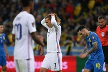Đã 5 trận liên tiếp, Pháp vẫn chưa biết đến chiến thắng. (Ảnh: ESPN)