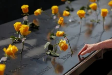 Tên của các nạn nhân tại Đài tưởng niệm và Bảo tàng 11/9, ở New York (Mỹ). (Ảnh: Reuters)