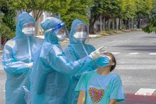 Kiên Giang tiếp tục lấy mẫu xét nghiệm sàng lọc trong cộng đồng.