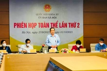 Đồng chí Trần Thanh Mẫn, Ủy viên Bộ Chính trị, Phó Chủ tịch Thường trực Quốc hội phát biểu chỉ đạo phiên họp.