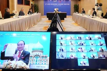 Thủ tướng Nguyễn Xuân Phúc và lãnh đạo các nền kinh tế thành viên thông qua “Tầm nhìn APEC Putrajaya 2040”.