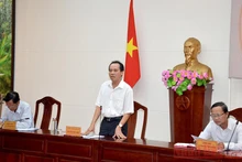 Phó Chủ tịch UBND tỉnh Bình Thuận Nguyễn Đức Hòa chủ trì họp báo.