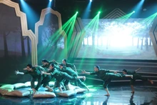 Chương trình là lời tri ân sâu sắc gửi đến các anh hùng, liệt sĩ, người có công với cách mạng. (Ảnh: THÙY DƯƠNG)