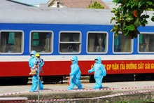 Người dân Quảng Trị được đưa từ TP Hồ Chí Minh về Đông Hà bằng tàu hỏa ngày 29/7