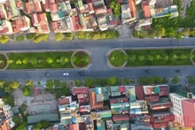 Cận cảnh đường Văn Cao - Liễu Giai trước khi thu hẹp dải phân cách mở rộng làn xe