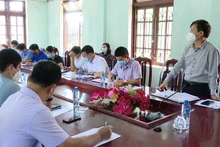 Huyện Phù Yên họp khẩn tại xã Mường Do về 2 trường hợp F0 tại bản Bãi Lươn.