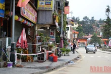 Phong tỏa nhà hàng Quang Dũng, phố Xuân Viên, tổ 4, phường Sa Pa, thị xã Sa Pa.