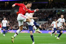 Ronaldo ghi bàn trong chiến thắng 3-0 trước Tottenham. (Ảnh: Getty Images)
