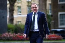 Bộ trưởng Môi trường Anh George Eustice. Ảnh: Reuters.