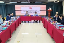 Các đại biểu đóng góp ý kiến trong khuôn khổ Hội nghị.