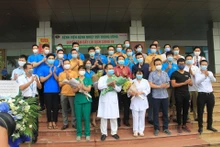 Toàn bộ phi hành đoàn trở về từ Guinea Xích đạo hoàn thành cách ly sau ba tuần.