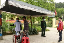 Một chốt kiểm soát trên tuyến QL 4B Tiên Yên đi Đình Lập.