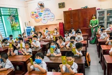 Đà Nẵng miễn bốn tháng học phí cho học sinh do dịch bệnh Covid-19.