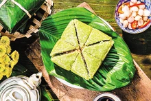 Tết vượt ngàn mây