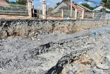 khu vực sạt lở xã Long Điền B đã ảnh hưởng đến đi lại của người dân
