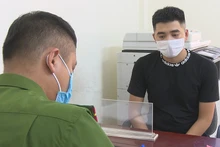 Phát hiện đối tượng làm giả con dấu đưa người qua chốt kiểm dịch
