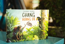 Cuốn sách "Chang hoang dã - Gấu".