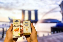 Các dòng sản phẩm mới như sữa tươi, sữa hạt được Vinamilk tích cực đẩy mạnh tại các thị trường mới như Singapore, Hàn Quốc… (Ảnh: VNM)