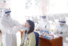 Bộ Y tế yêu cầu các phòng khám, nhà thuốc sàng lọc kỹ các trường hợp nghi mắc Covid-19