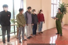 Các đối tượng sản xuất, buôn bán hàng giả vừa bị khởi tố.