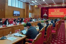 Các đại biểu dự Hội nghị trực tuyến.