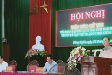 Phó Chủ tịch Quốc hội Nguyễn Khắc Định phát biểu tại buổi tiếp xúc cử tri tỉnh Thái Bình.