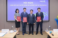 Phó Thống đốc Ngân hàng Nhà nước Phạm Tiến Dũng trao Quyết định giao đại diện phần vốn nhà nước tại Napas.
