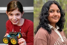Hai nữ sinh chiến thắng cuộc thi Lunabotics Junior là Lucia Grisanti, đại diện cho khối lớp 5 và Shriya Sawant đại diện cho học sinh từ lớp 6-12. Ảnh: Future Engineers.