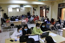 Đội ngũ truy vết làm việc ngày đêm để tìm F0.