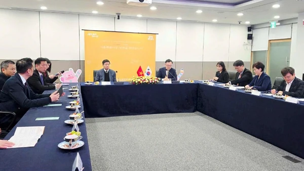 Toàn cảnh buổi làm việc. (Ảnh do Đại sứ quán Việt Nam tại Hàn Quốc cung cấp)