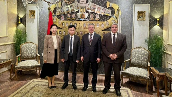 Thương vụ, Đại sứ quán Việt Nam tại Ai Cập làm việc với lãnh đạo Cục Hải quan Ai Cập. (Ảnh do Thương vụ Việt Nam tại Ai Cập cung cấp)