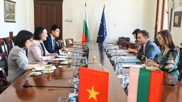 Quang cảnh buổi làm việc. (Ảnh do Đại sứ quán Việt Nam tại Bulgaria cung cấp)