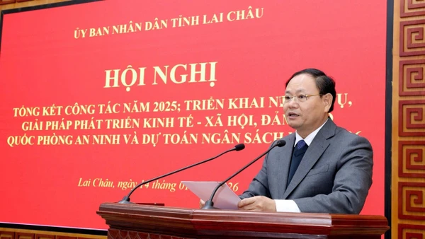 Bí thư Tỉnh ủy Lai Châu Lê Minh Ngân phát biểu tại hội nghị triển khai công tác năm 2026. (Ảnh: TTXVN phát)
