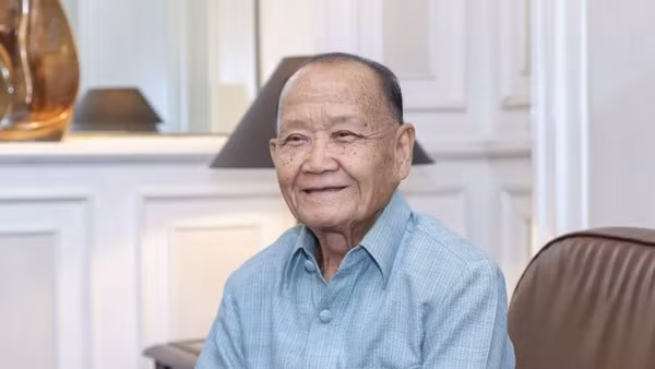 Thiếu tướng Somphone Keomixay, nguyên Chủ tịch Hội Cựu chiến binh quốc gia Lào, người đã có nhiều năm sống và học tập tại Việt Nam. (Ảnh: ĐÌNH HÒA)