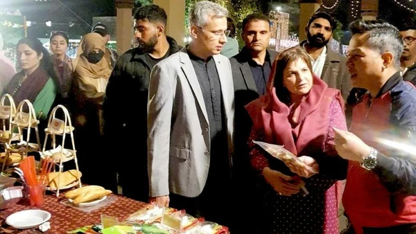 Gian hàng Việt Nam thu hút sự quan tâm của nhiều quan khách Pakistan khi đến thăm Hội chợ. (Ảnh: Đại sứ quán Việt Nam tại Pakistan)