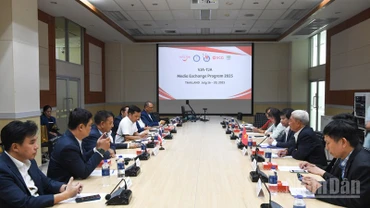 Hội thảo về Hợp tác truyền thông Thái Lan-Việt Nam giữa Hội Nhà báo Việt Nam và Hội Nhà báo Thái Lan. (Ảnh: XUÂN SƠN)