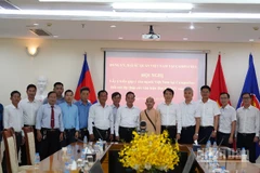 Các đại biểu tham gia lấy ý kiến, góp ý tại hội nghị. (Ảnh: ĐINH TRƯỜNG)