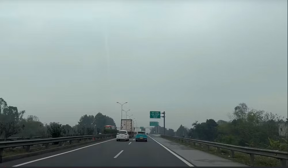 Lần lượt là các cao tốc Cầu Giẽ-Ninh Bình.